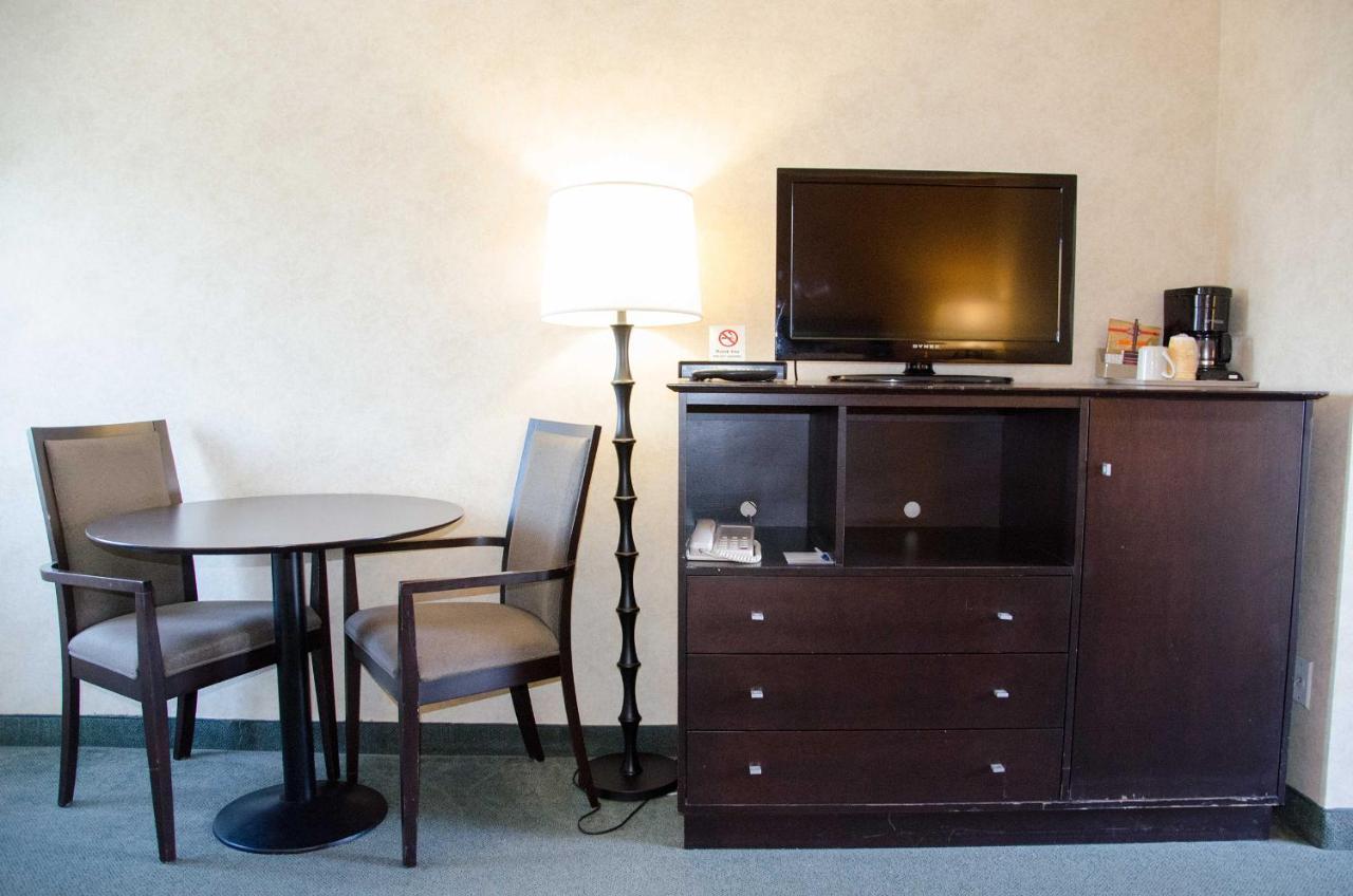 Best Budget Inn & Suites Κάμλουπς Εξωτερικό φωτογραφία